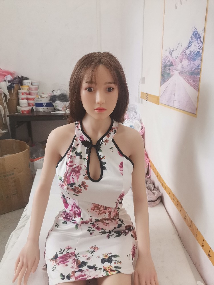 全硅胶1.6米植发，带站立功能，1500邮自理