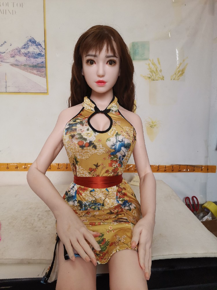 全硅胶1.6米，手小瑕疵，带站立，980邮自理