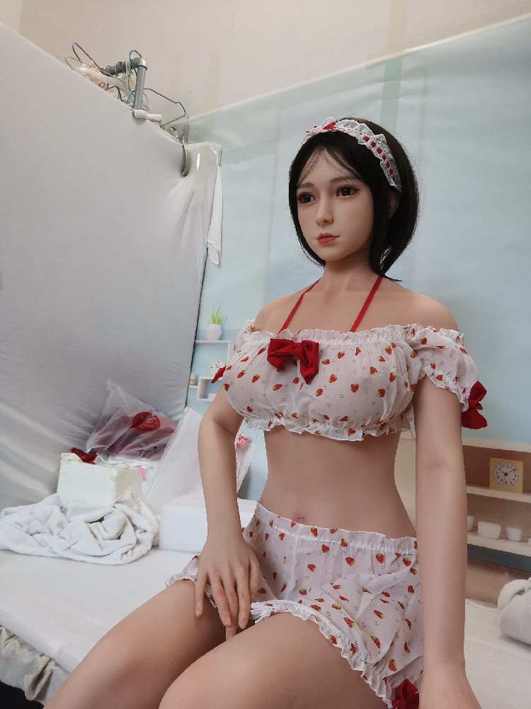 潮影全硅胶1.7米，软硅胶头带口腔舌头，潮影新款全身加软，胸臀更软，1900邮自理！