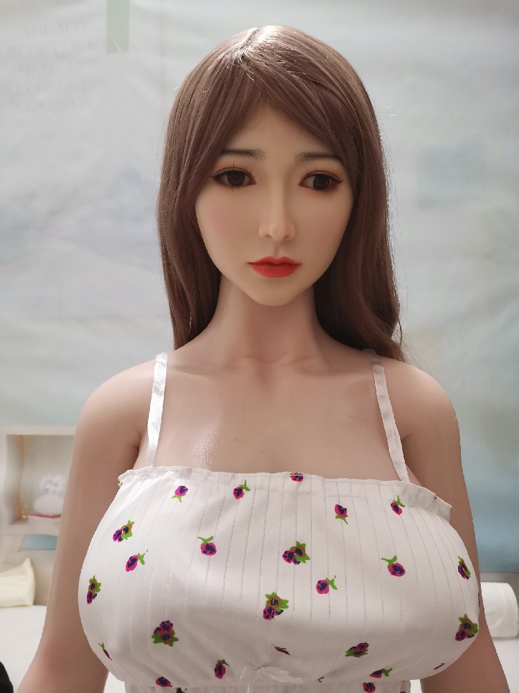 （AAA553）春水堂全硅胶1.65米软硅胶头带活动下巴口腔舌头，带指骨，身材很好，1900邮自理！